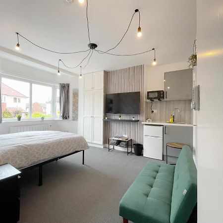 Cosy Bright Studio Apartment Close To Wembley Stadium Londres Exterior foto