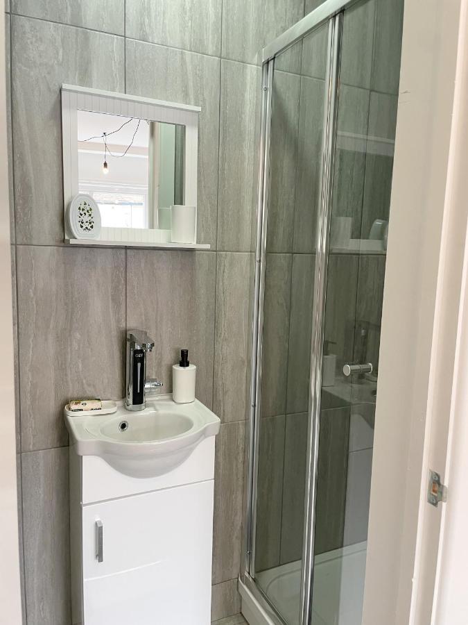 Cosy Bright Studio Apartment Close To Wembley Stadium Londres Exterior foto