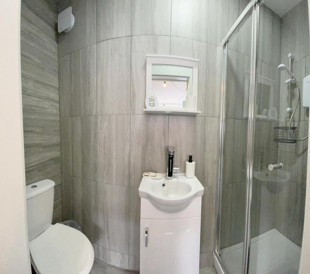 Cosy Bright Studio Apartment Close To Wembley Stadium Londres Exterior foto